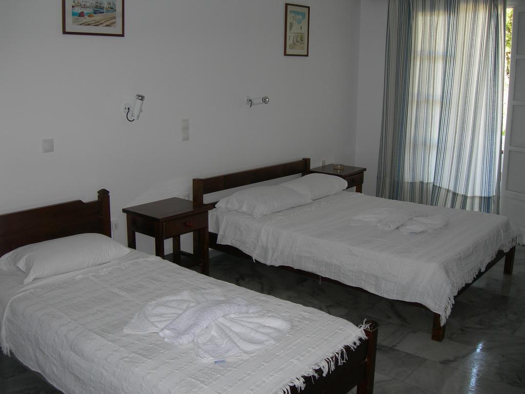 Bizas Rooms & Studios Парос Стая снимка