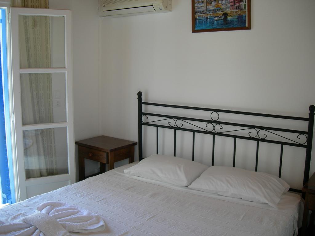 Bizas Rooms & Studios Парос Стая снимка