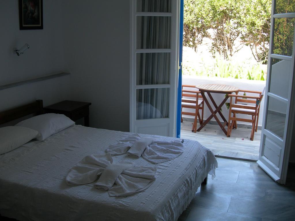 Bizas Rooms & Studios Парос Стая снимка