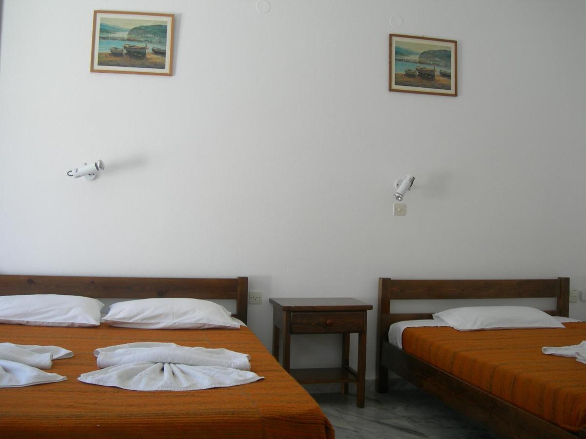 Bizas Rooms & Studios Парос Стая снимка